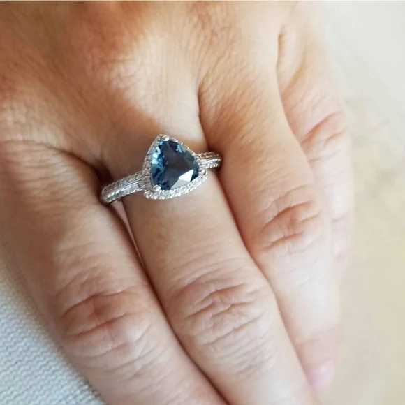 New 925 Silver Trillion Cut Blue Sapphire Diamond Ring for Women - Picture 9 of 9